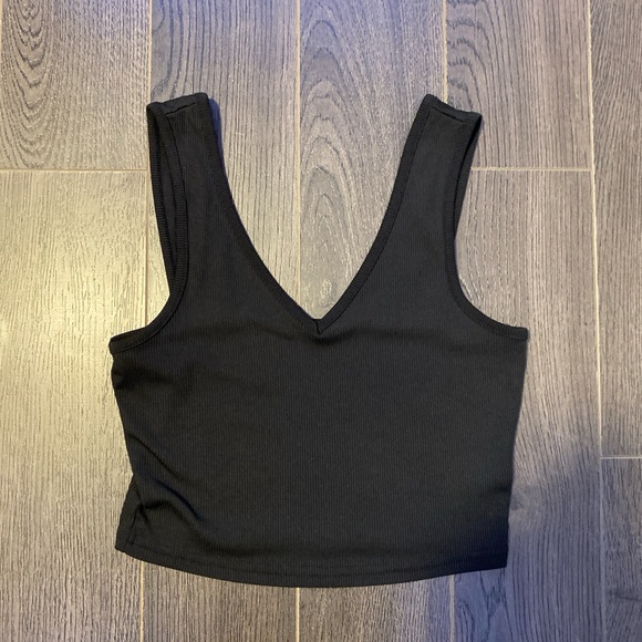 black tank top - Picture 1 of 2